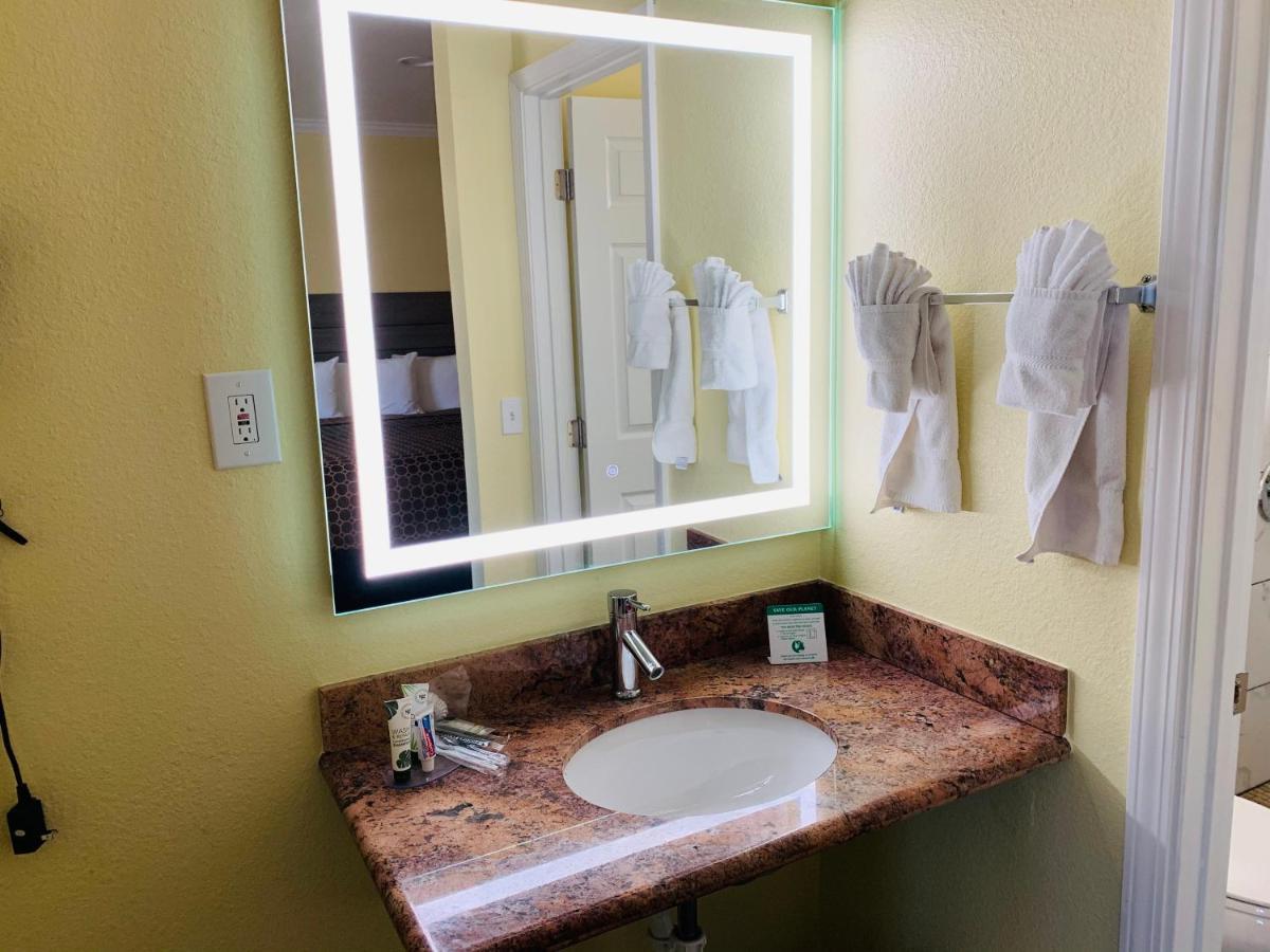 Central Coast Inn קיוקוס מראה חיצוני תמונה